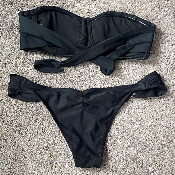 Pilyq San Sebastián Black Bikini with Vibrant Embroidery - Picture 7 of 16